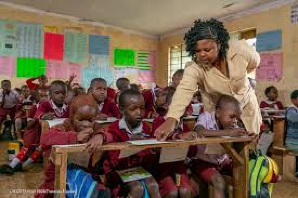 O Papel dos Encarregados no Cumprimento dos Deveres da Escola: Uma Parceria Fundamental na Educação