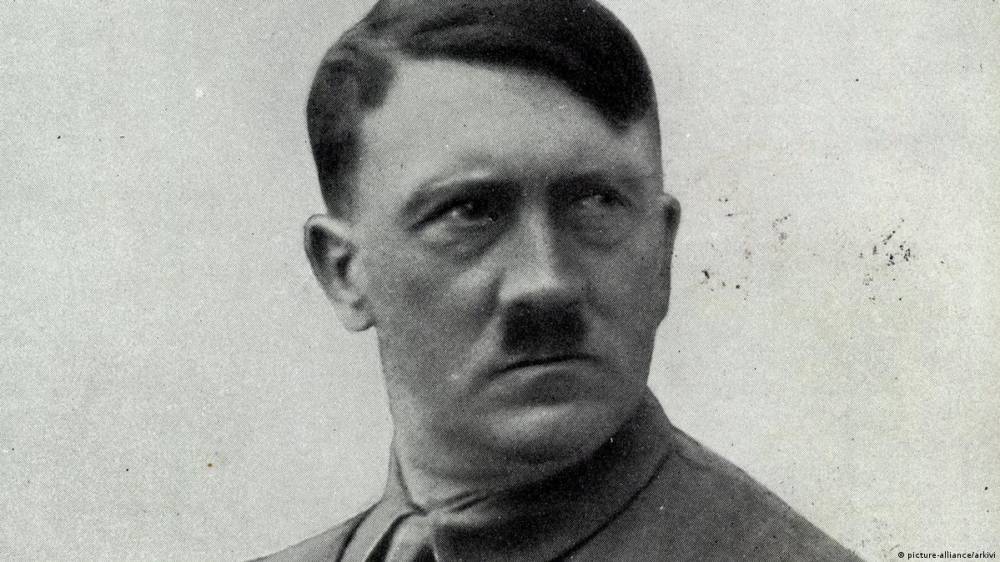 Adolf Hitler: Vida, Ascensão e Legado de um Ditador
